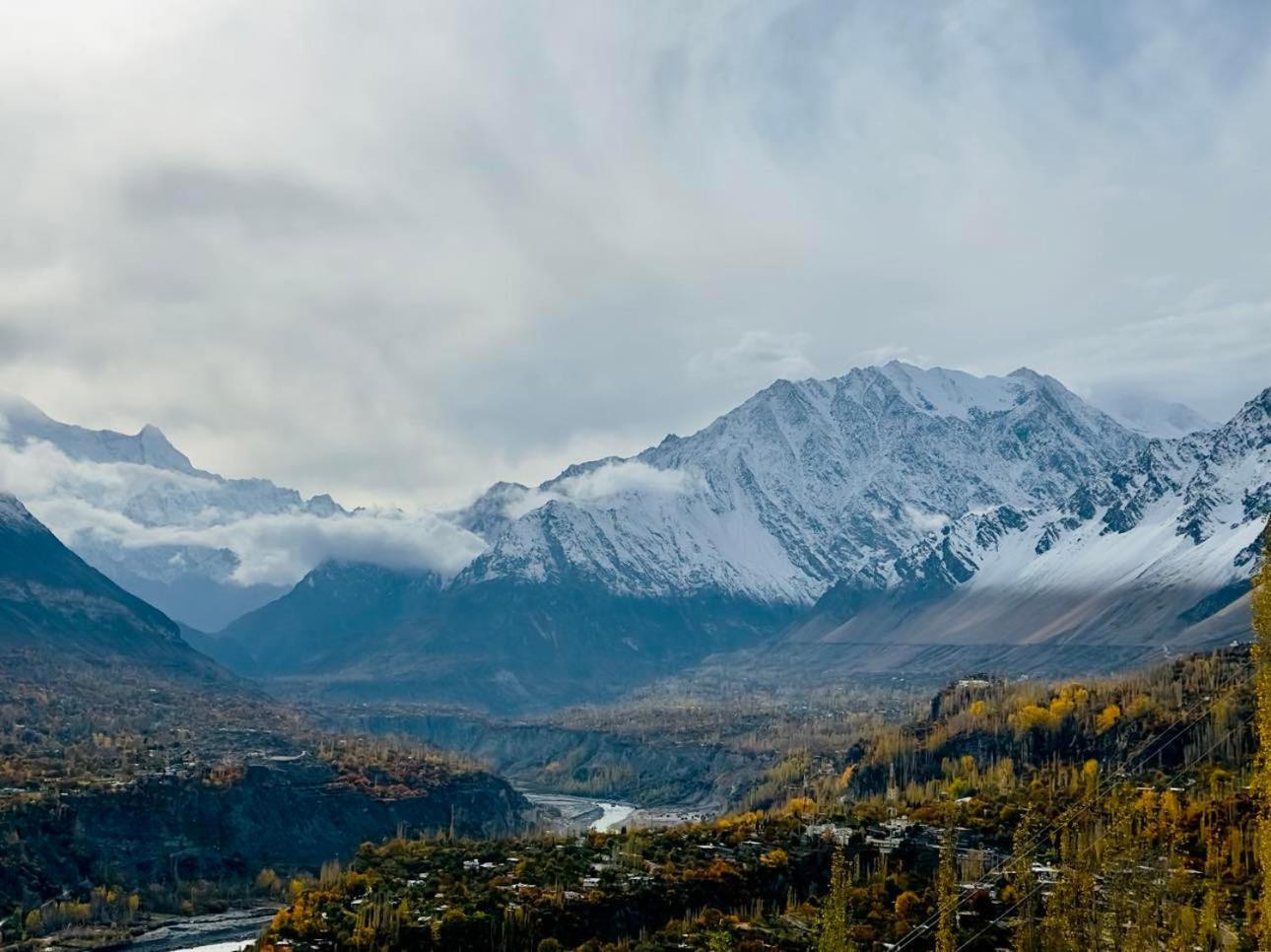 Backpackers Stories By Old Hunza Inn Karimabad  Exterior foto